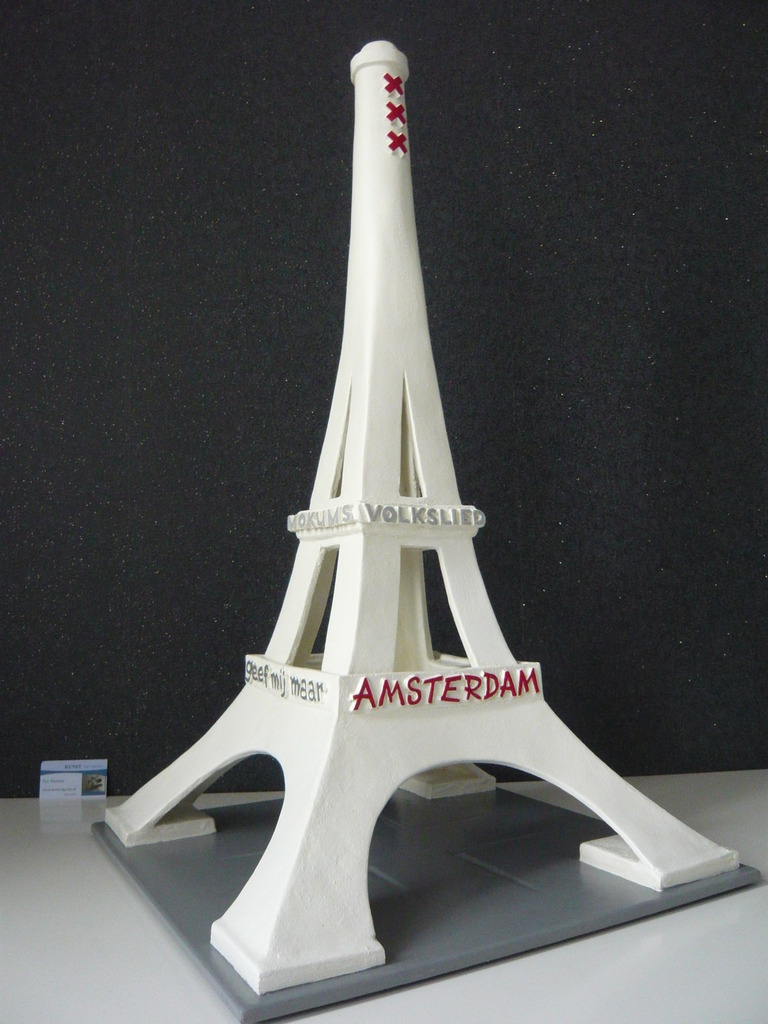 Amsterdam = Het Jordanese lied...(geef mij maar Amsterdam, dat is mooier dan Parijs..).