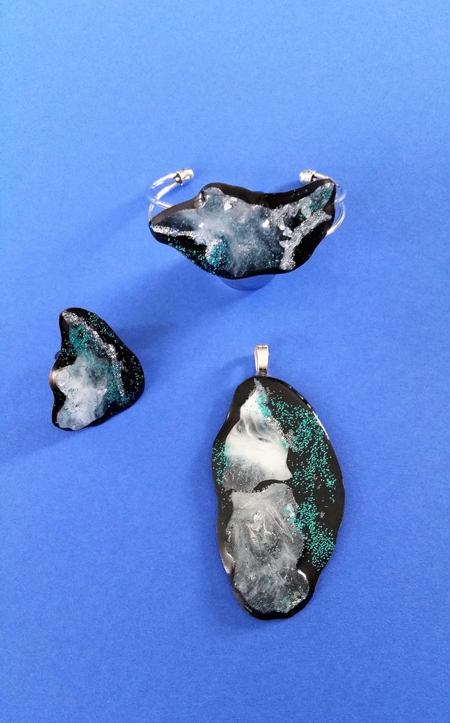 Sieradenset zwart wit blauw