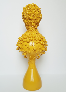 Diverse sculpturen gemaakt van veel verschillende materialen, beschilderd met acrylverf en voorzien van glans/hoogglans vernis. Klik op de afbeelding voor een GROTERE weergave en om de andere sculpturen in deze groep te bekijken.