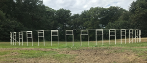 Registratie nr6 is een kijk-registratie installatie ontstaan uit een directe relatie met de plaats, Beekdal Renkum, waar de installatie geplaatst is. Observeren is het motief waarom objecten (kijkpoorten) en handelingen (schilderen) een interactie aangaan met de ruimtelijke context.