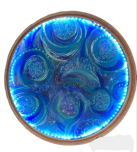 Re-circle Deco Art werken worden gemaakt van gerecyclede materialen icm reproducties en kunst van Lieuwke Loth.