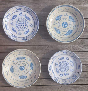 Schalen, schoteltjes en borden voorzien van unieke decoratie.