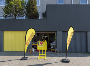 Portretten, foto's en schilderijen gemaakt van het community art project Pennywafelhuis in Middelburg. (wijk Dauwendaele)
Artistieke leiding: Marlou Pluijmaekers en Anda van Riet.
www.pennywafelhuis.nl