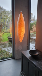 Lichtobjecten van vilt.
Door verlichting te combineren met het vilt worden de structuren zichtbaar van het materiaal. Wat zorgt voor een aangename sfeer.