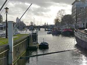 Een selectie van mijn foto's langs de Amstel door Amsterdam / Mokum; zowel de bruggen over de Amstel als de sluizen erin vind ik fascinerend.