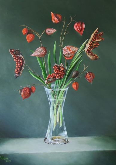 18 Vaas met iris Foetidissima en Lampiontakjes.