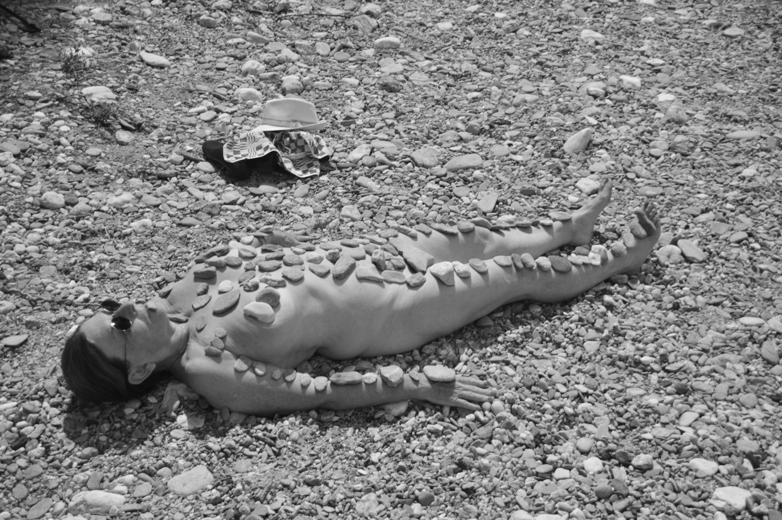 Gestenigd, maar dan zachtjes, met liefde.