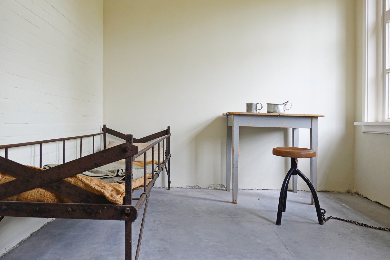 Opsluiten/Opgesloten - Jos Palm