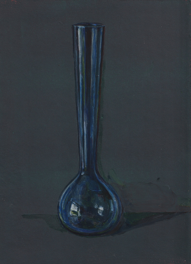Bol vaasje blauw op diep groen