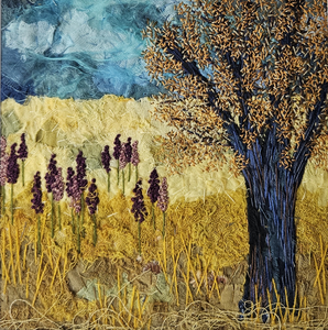 Textiel is letterlijk ‘al wat geweven is’, afgeleid van het Latijnse woord ‘textere’ dat weven betekent. Onder textiel valt alles wat gemaakt is van vezels of draad door weven, breien, haken, naaien, macramé, borduren, vlechten, vilten en dergelijke.
Naald, draad en textielkunst ontstaat door creatief gebruik van bovenstaande technieken en materialen.