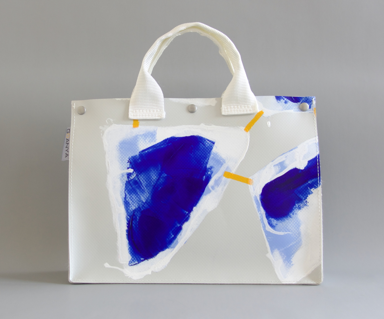 Contact with content No. 4