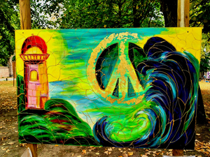 Het thema 'Vrede' heeft me gedurende 2025 enorm bezig gehouden, en ik heb er  dan ook naar hartelust aan gewerkt.  Wie weet draagt het wel bij.  Het was ook onderwerp van mijn deelname aan de live 'Do it sur place' in Augustus 2025.  Die live-dagen zijn altijd ontzettend tof: veel gesprekken met mensen die graag willen weten hoe een schilderij tot stand komt, welke materialen ik gebruik en hoe ik ze gebruik. Hele vredige dagen met een gouden randje! 