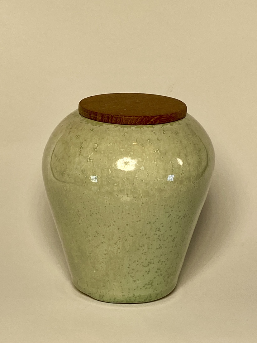 Groene vaas met deksel