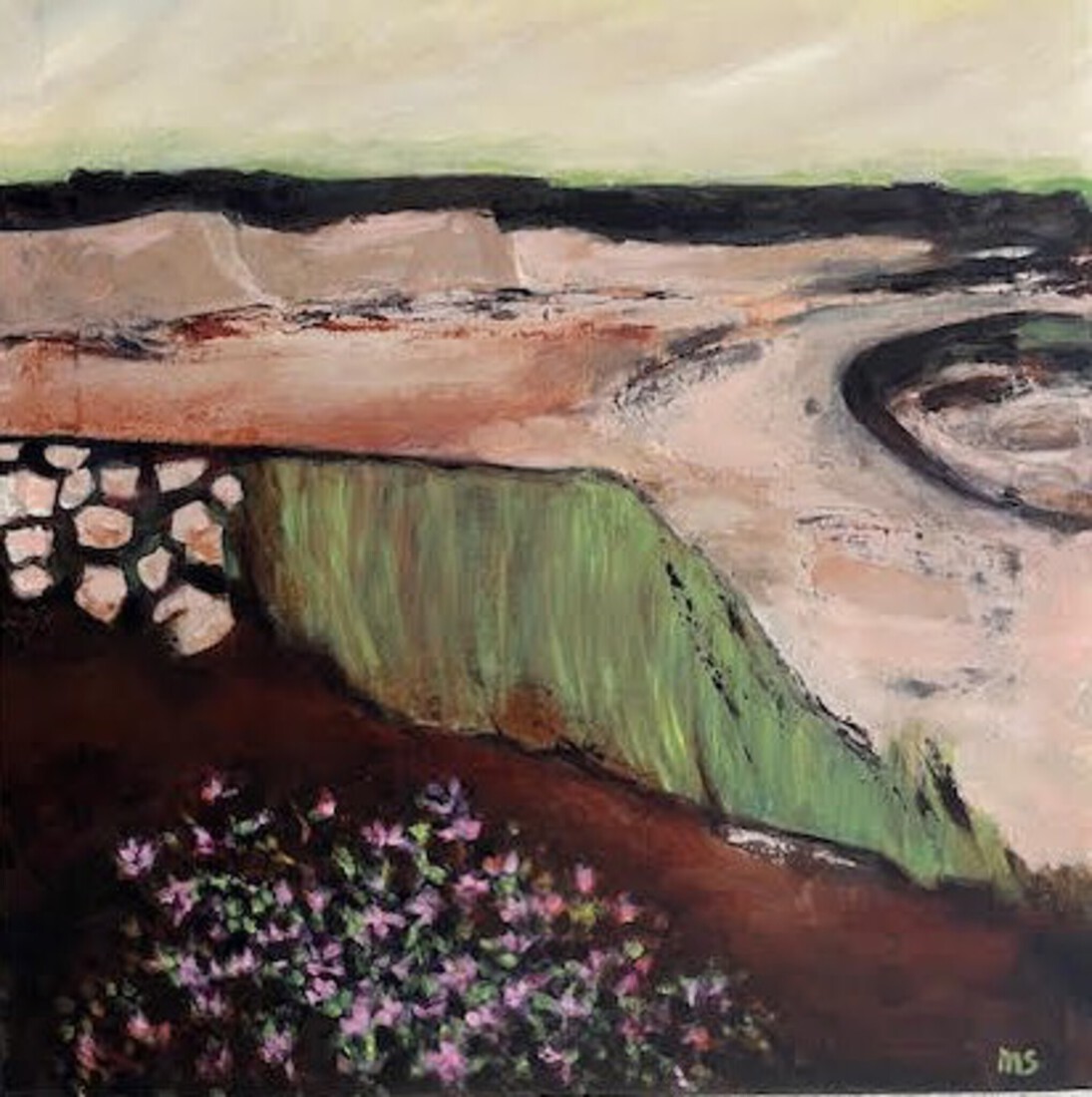 Landschap met groene wand en lila bloemen