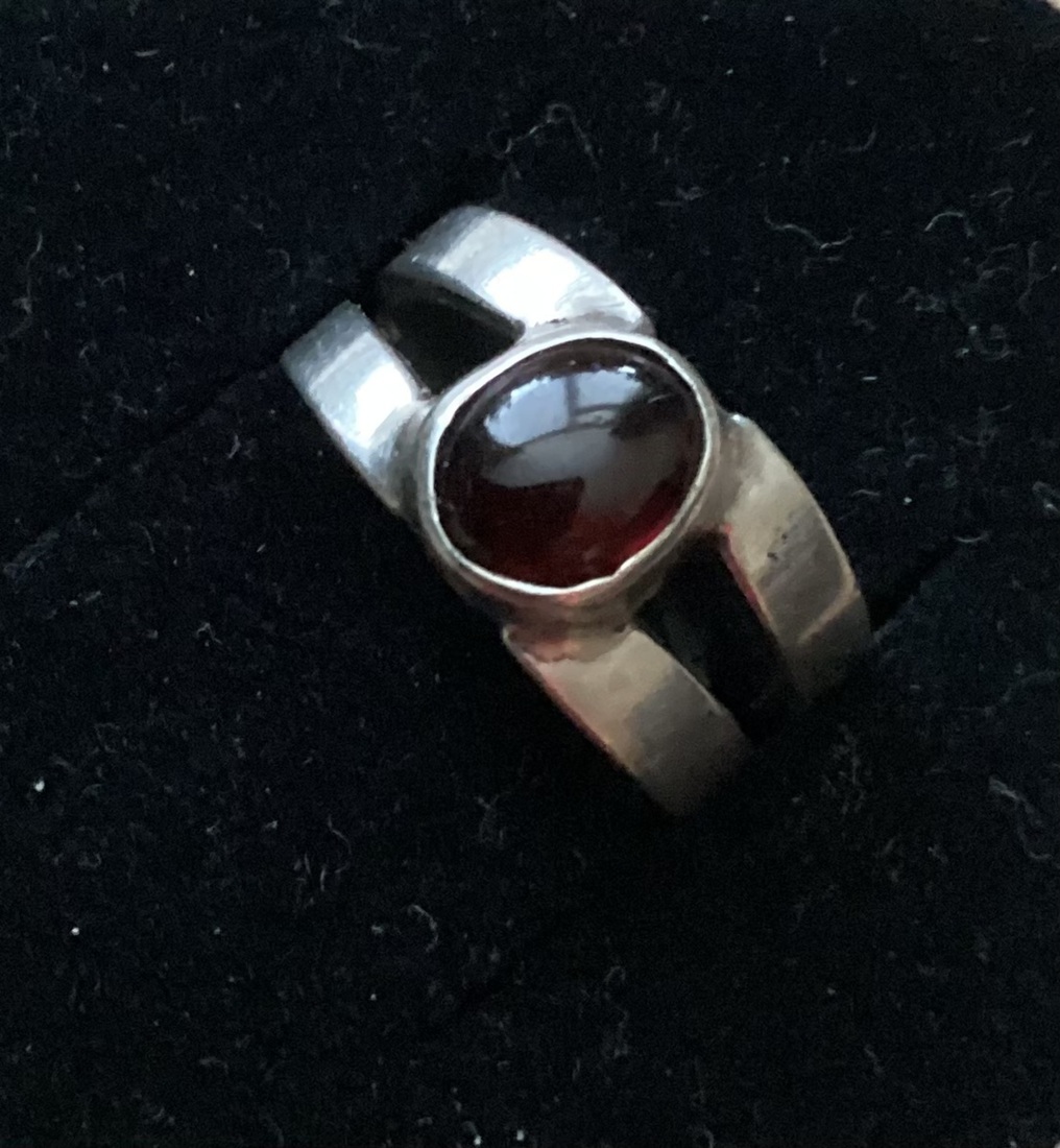 Zilveren handmade ring nr 4.