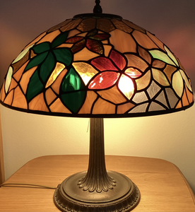 Verschillende stijlen Tiffany lampen.