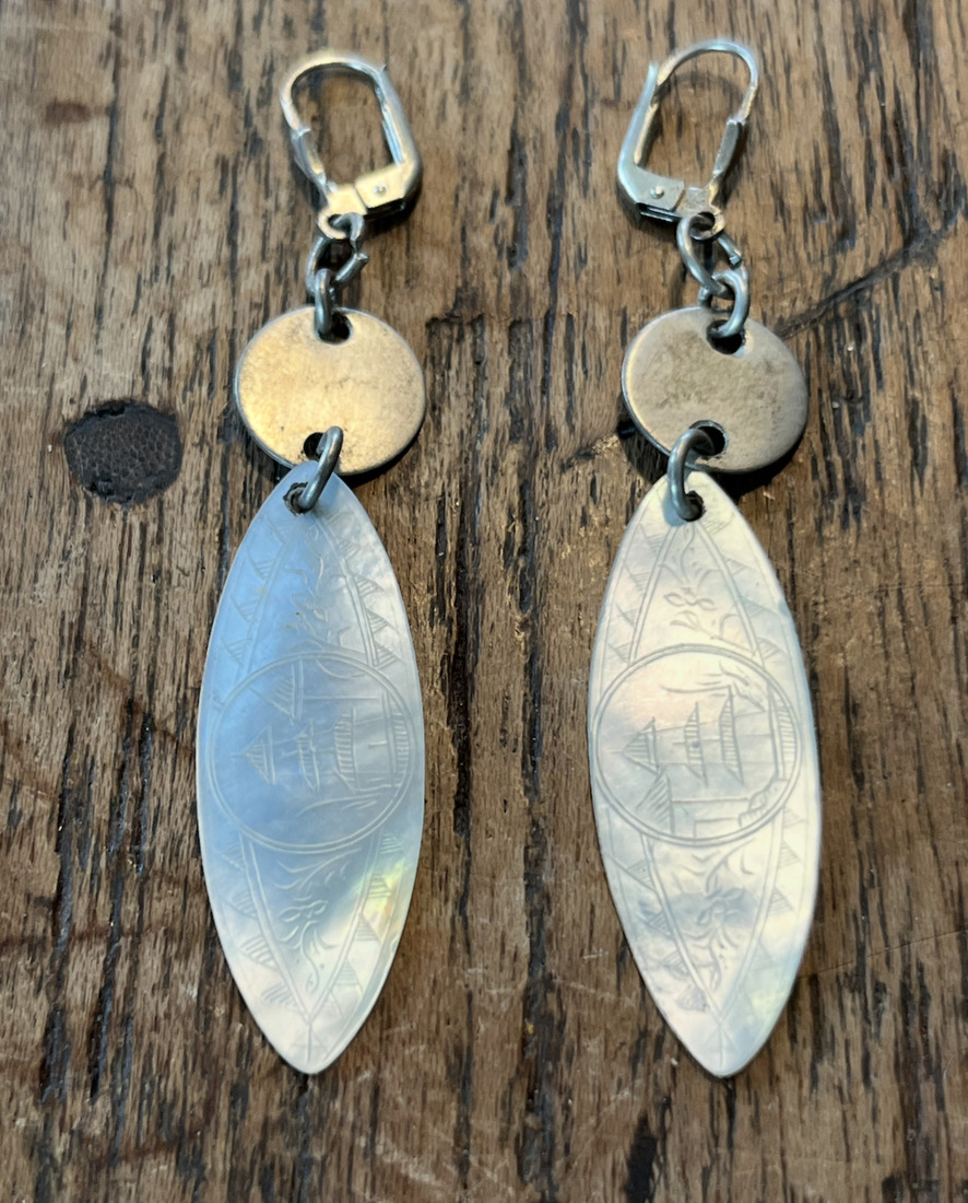 mother-of-pEARlrings