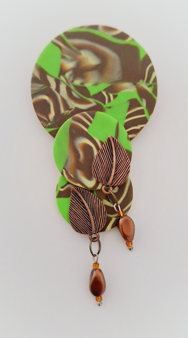 Broche left over 3