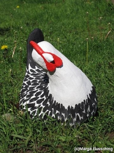 Dieren, met de hand gemaakt van klei en daarna afgegoten in aluminium cement. Alle beelden zijn winterhard.