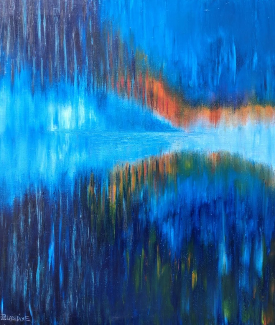 Blauwe bomen spiegeling