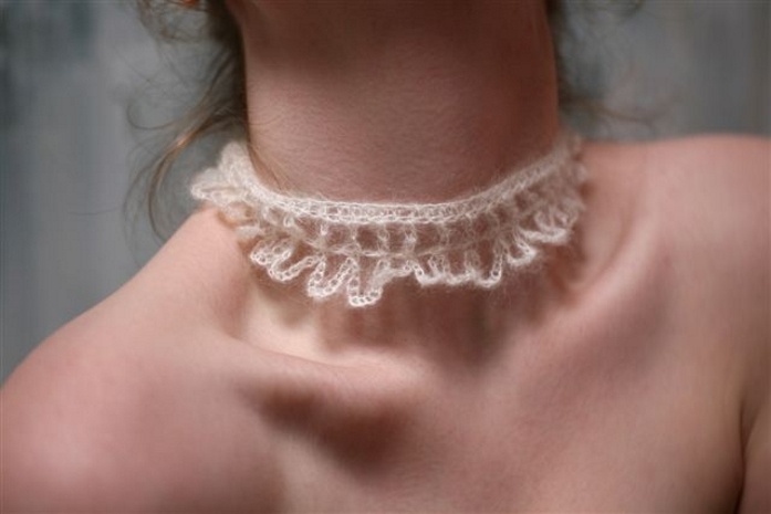 white lace neck II
