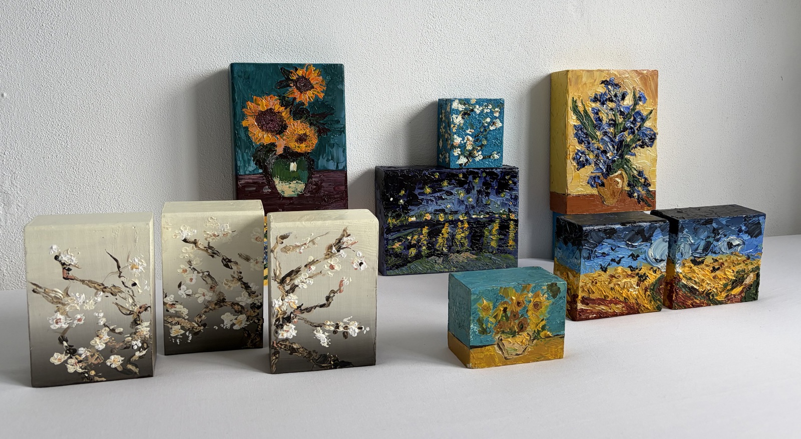 Unieke collectie kleine meesterwerken handgeschilderde kunst op hout