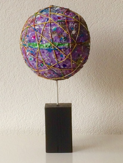 Cosmisch bol object 2012 10