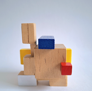 Van hout gemaakte miniatuur.