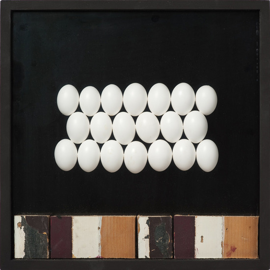 Koos van der Sloot - Cu Njoggen/Eggscape ( Assemblage o.a. duiveneieren, (sloop) hout)