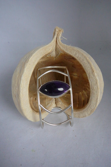 Janet Klok - B10 ( Zilveren armband met Amethyst)