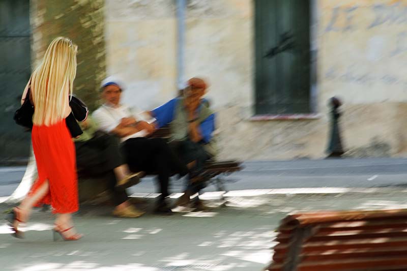 People gotta move 01