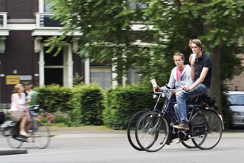 People gotta move 09