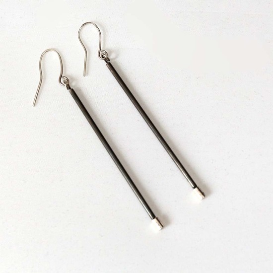 Oorhangers zwarte staafjes