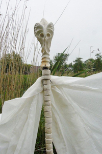 Al spelend en zoekend met verschillende materialen en technieken een geheel nieuw en uniek beeld vorm geven.