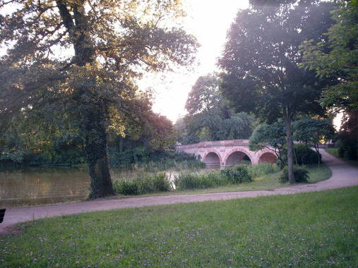 Sch&ouml;nbusch 8