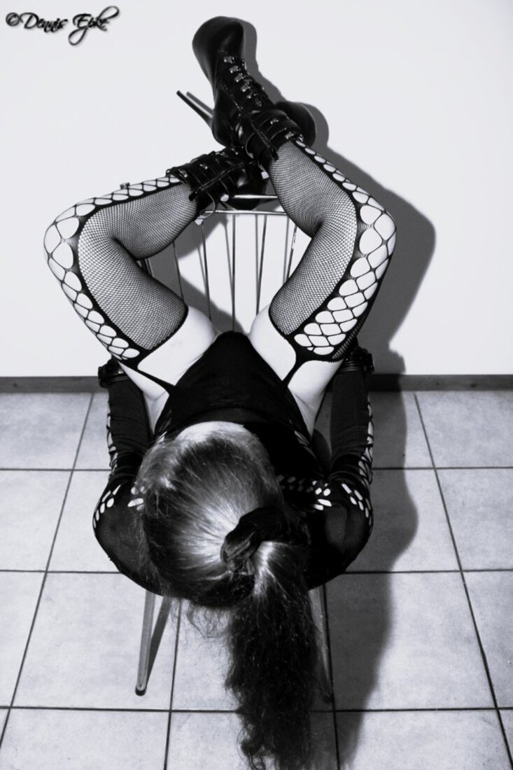Beautiful Girl in action 128