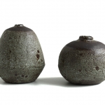 2 vaasjes bruin/groen
