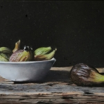 Small bowl with figs