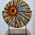 Explosie in rood, blauw, geel en oranje