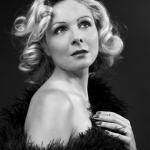 Portret 2 She is an Actress!