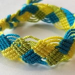 Armbandje macramé vlecht Tu/Pi/Le