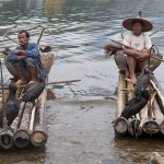 Vissers op bamboevlot