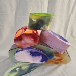 3D object van gestapelde (edel)stenen 