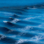 golven in blauw