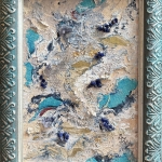 Klein werk met sodaliet, ioliet en bergkristal