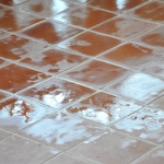 Wet tiles   Foto gedrukt op plexiglas