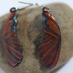 Oorbellen 'Vleugels van omber'