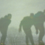Schaatsers in de mist