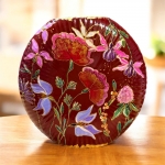 Bloedrode vensterbank vaas