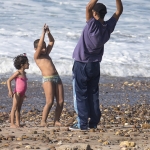 Vader geeft gymnastiekles - Marokko